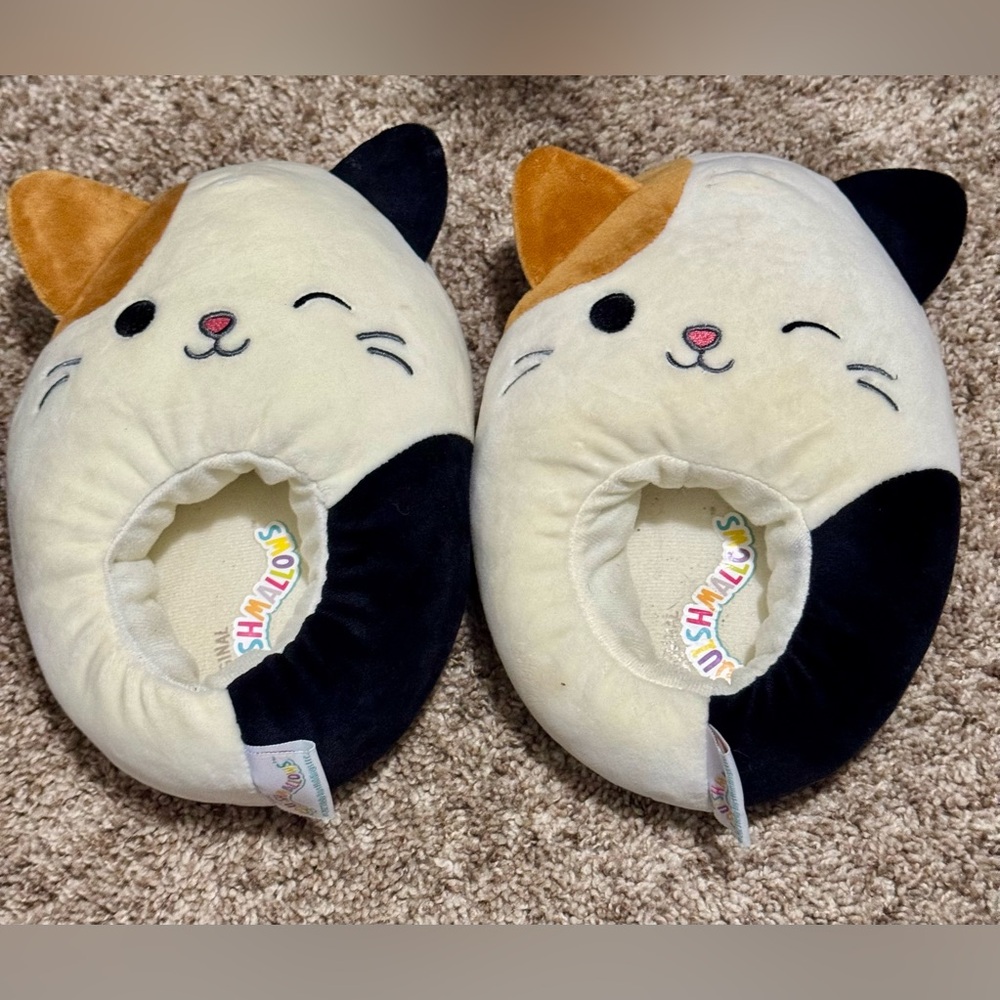 Cute Cat Plush Slippers - Cream, Black, and Tan squishmallows sz 2-3